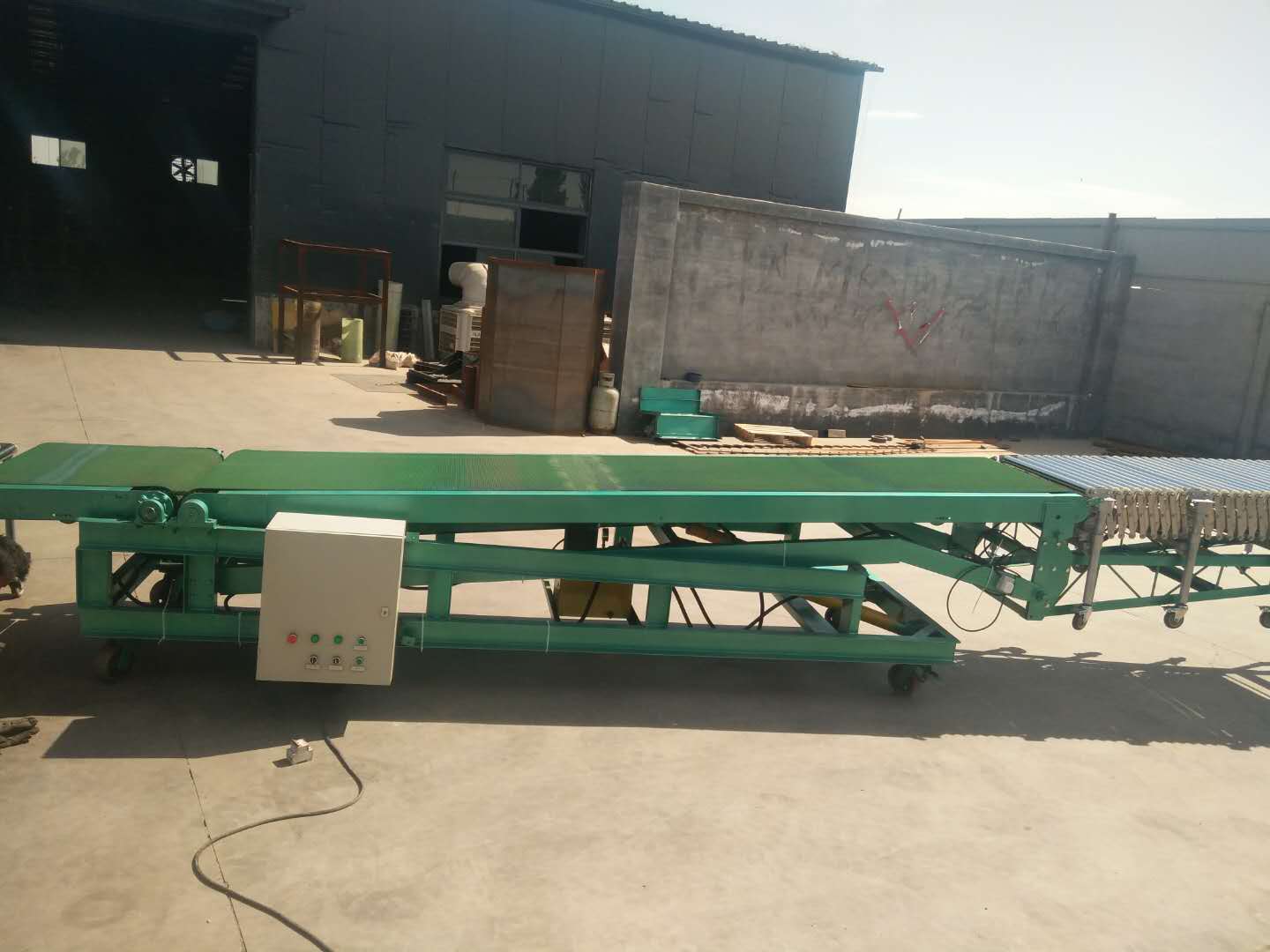 輸送機(jī)